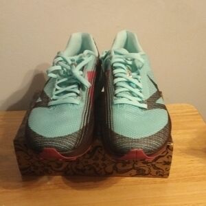 Nike Men's Sneakers in Teal and Black Size 10 1/2